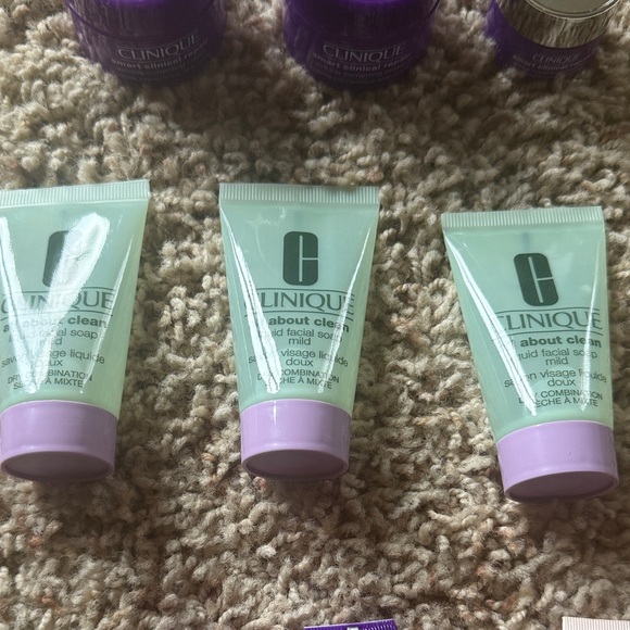 Clinique Makeup Collection - Purple, Green, Pink - Picture 8 of 16